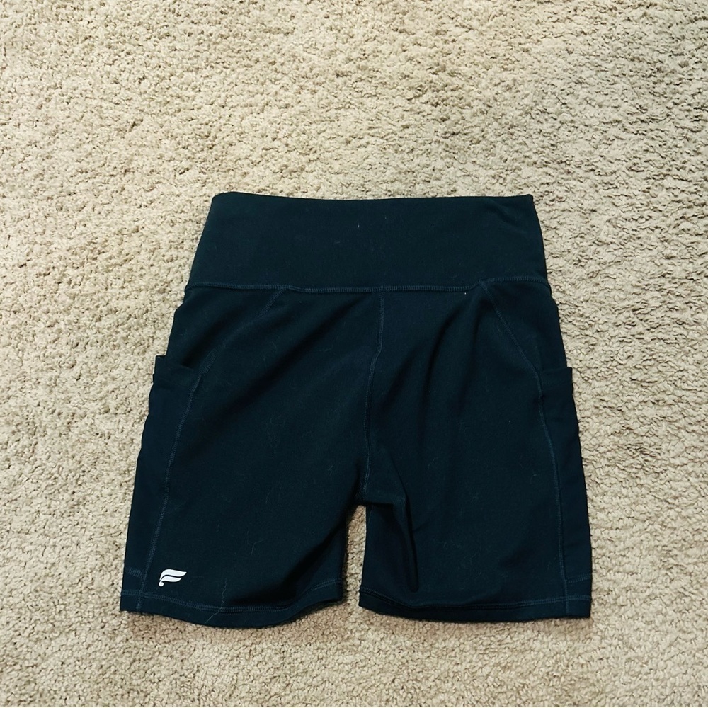 Fabletics Women's Black PowerHold 6” High Waisted Shorts Size Small Like New - Picture 4 of 6